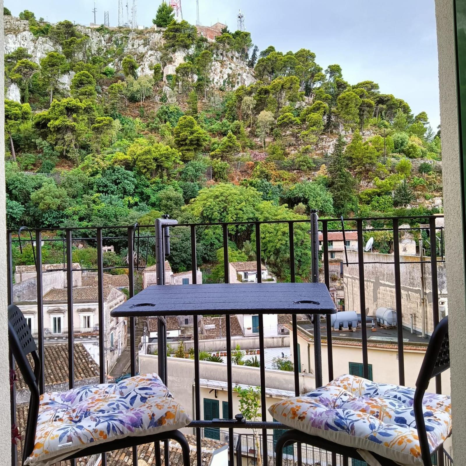 Acciana Rooms Modica Eksteriør bilde
